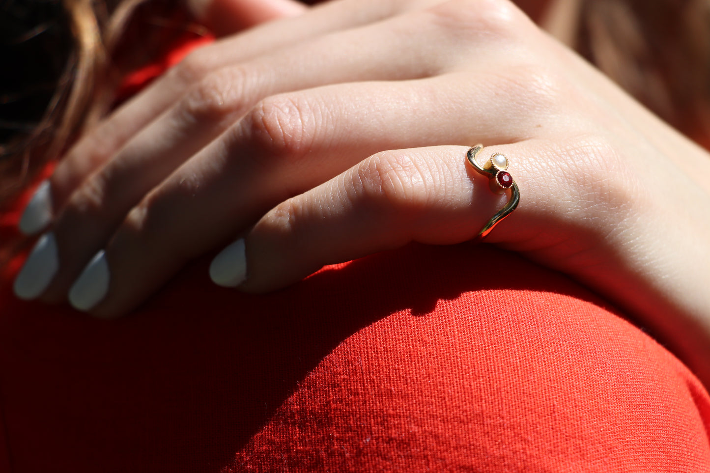 Bague ancienne, rubis et perle