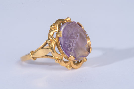 Cameo ring, amethyst